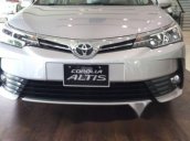 Cần bán lại xe Toyota Corolla altis 1.8G năm sản xuất 2018, màu bạc, giá tốt