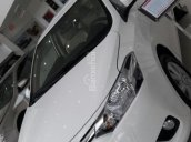 Cần bán xe Toyota Vios đời 2018, màu bạc