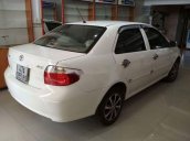 Bán Toyota Vios sản xuất 2005, màu trắng, giá tốt