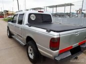 Gia đình cần bán Ford Ranger 2004, số sàn, máy dầu hai cầu, màu bạc còn mới tinh