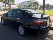 Bán Toyota Camry 2.0E 2016, màu đen, giá tốt