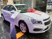 Cần bán xe Chevrolet Cruze năm 2018, màu trắng, giá tốt