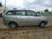 Bán xe Toyota Innova E năm sản xuất 2013, số sàn, màu bạc, giá 510 triệu