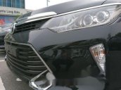 Cần bán Toyota Camry 2.5Q năm 2018, màu đen, giá tốt