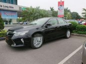 Cần bán Toyota Camry 2.5Q năm 2018, màu đen, giá tốt