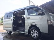 Cần bán Toyota Hiace 2011, màu bạc, giá tốt