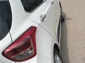 Bán Hyundai Grand i10 1.2 AT năm 2016, màu trắng 