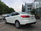 Đại Lý xe Ford Vĩnh Phúc cung cấp xe Focus 2018 đủ màu đủ phiên bản, giao ngay, hỗ trợ trả góp 0941.921.742