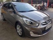 Cần bán Hyundai Accent sản xuất 2014, màu vàng, nhập khẩu