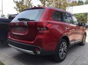 Bán ô tô Mitsubishi Outlander 2.0 CVT đời 2018, màu đỏ, 813 triệu