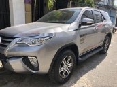 Bán xe Toyota Fortuner đời 2017, màu bạc còn mới