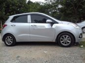 Cần bán gấp Hyundai Grand i10 đời 2015, màu bạc