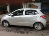 Cần bán xe Hyundai Grand i10 đời 2016, màu bạc