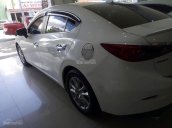 Cần bán lại xe Mazda 3 1.5 đời 2015, màu trắng, giá chỉ 585 triệu