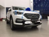 Bán ô tô Hyundai Santa Fe năm sản xuất 2018, màu trắng, giá tốt