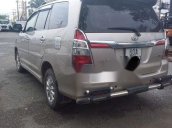 Cần bán xe Toyota Innova 2.0G sản xuất năm 2015, màu bạc chính chủ
