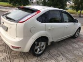 Cần bán lại xe Ford Focus sản xuất 2013, màu trắng số tự động, giá 415tr