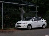 Bán Hyundai Accent sản xuất năm 2015, màu trắng còn mới, 450 triệu