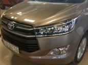 Cần bán Toyota Innova 2.0E năm sản xuất 2017, màu bạc, 720tr