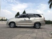 Cần bán xe Toyota Innova 2.0E năm 2015 xe gia đình, giá chỉ 565 triệu