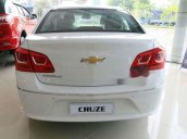 Bán Chevrolet Cruze đời 2018, màu trắng, giá tốt