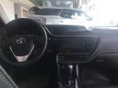 Cần bán lại xe Toyota Corolla altis sản xuất 2018, màu trắng, giá tốt