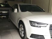 Gia đình bán xe Audi A4 sản xuất 2017, màu trắng