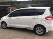 Cần bán xe Suzuki Ertiga sản xuất 2015, màu trắng