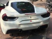 Bán Ferrari 488 GTB màu trắng, nội thất đỏ, giá hợp lý