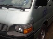 Bán Toyota Hiace Van 2.0 sản xuất năm 2002, màu bạc xe gia đình