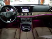 Bán Mercedes E200 Sx 2017, màu trắng, nội thất nâu, chạy 22.000km