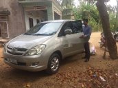 Cần bán Toyota Innova 2006, màu bạc còn mới, giá tốt