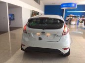 Bán xe Ford Fiesta Titanium 2018, màu trắng