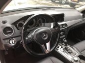 Bán xe Mercedes C200 năm sản xuất 2011, màu trắng chính chủ, giá 725tr