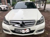 Bán xe Mercedes C200 năm sản xuất 2011, màu trắng chính chủ, giá 725tr