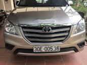 Cần bán xe Toyota Innova năm 2015 giá cạnh tranh