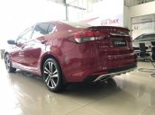 Cần bán xe Kia Cerato đời 2018, màu đỏ, giá chỉ 589 triệu