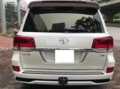 Cần bán Toyota Land Cruiser VXR sản xuất năm 2016, màu trắng, xe nhập