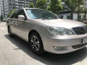 Bán Toyota Camry 2.4 G năm sản xuất 2004 xe gia đình