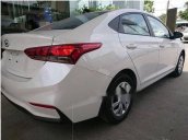 Cần bán Hyundai Accent 1.4MT sản xuất 2018, màu trắng