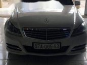 Cần bán lại xe Mercedes sản xuất năm 2011, màu trắng