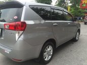 Chính chủ bán ô tô Toyota Innova 2.0E sản xuất 2017, màu bạc