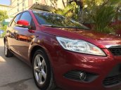 Cần bán Ford Focus 1.8 sản xuất năm 2011, màu đỏ