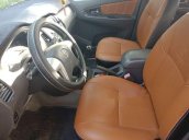 Cần bán lại xe Toyota Innova 2.0E đời 2013 