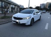 Cần bán gấp Kia Cerato 1.6AT 2018, màu trắng, giá chỉ 619 triệu