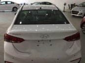 Cần bán xe Hyundai Accent đời 2018, màu trắng