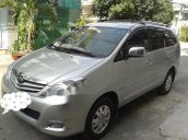 Cần bán lại xe Toyota Innova G 2.0 đời 2011, màu bạc