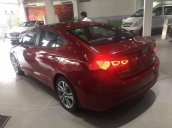 Bán xe Hyundai Elantra năm sản xuất 2018, màu đỏ giá cạnh tranh