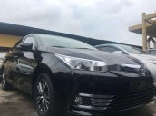 Cần bán lại xe Toyota Corolla altis 1.8G đời 2018, màu đen