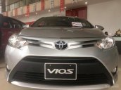 Cần bán xe Toyota Vios 1.5E CVT đời 2018, màu bạc, 505tr
